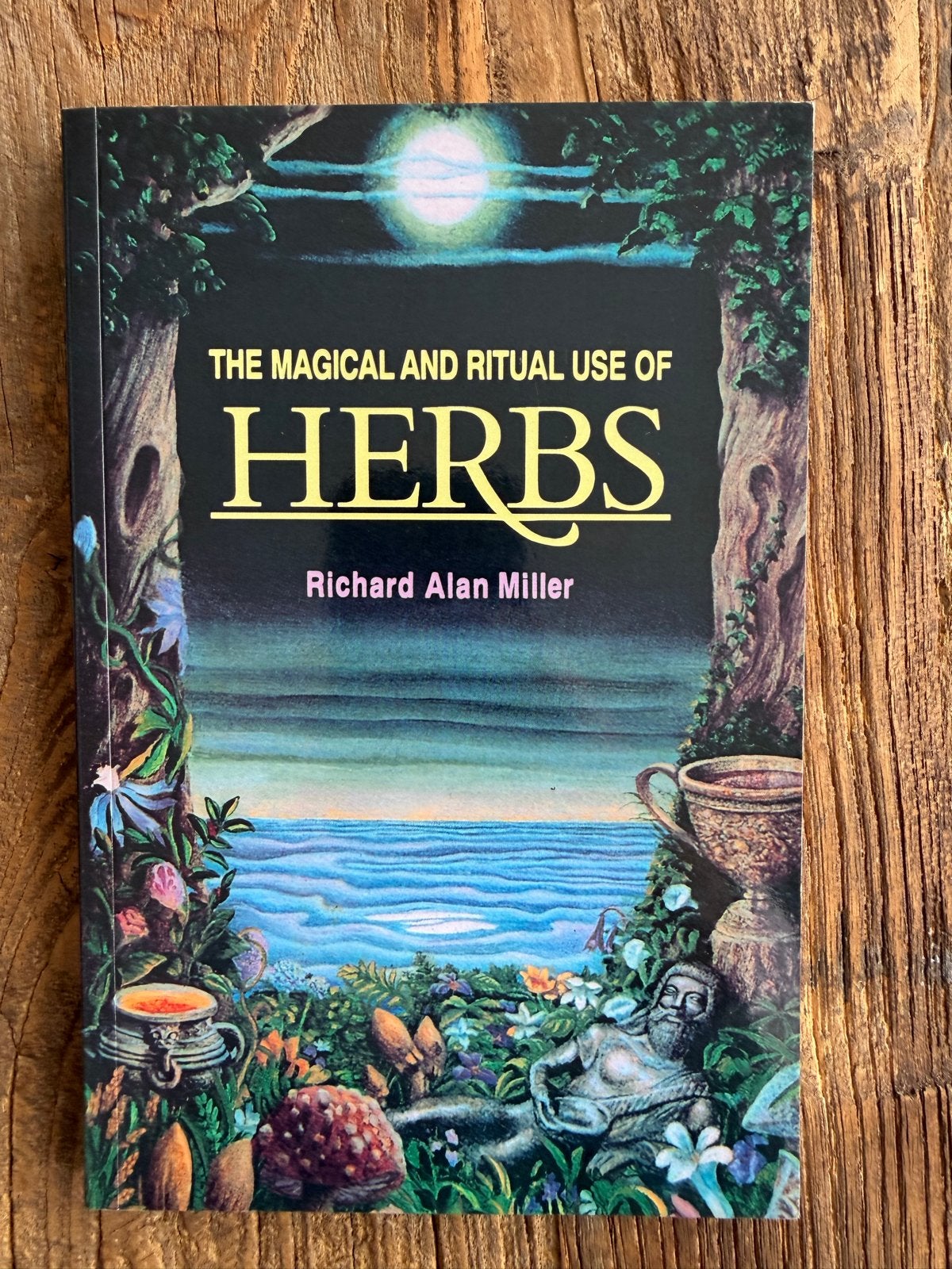 The Magical and Ritual Use of Herbs - Richard Alan Miller, Boeken, Verzenden, Zo goed als nieuw, Overige onderwerpen, Achtergrond en Informatie