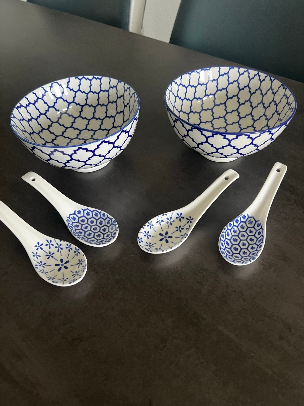2 Nieuwe Bone China Porseleinen Kommen met 4 Lepels, Nieuw, Ophalen of Verzenden, Kom(men), Overige stijlen