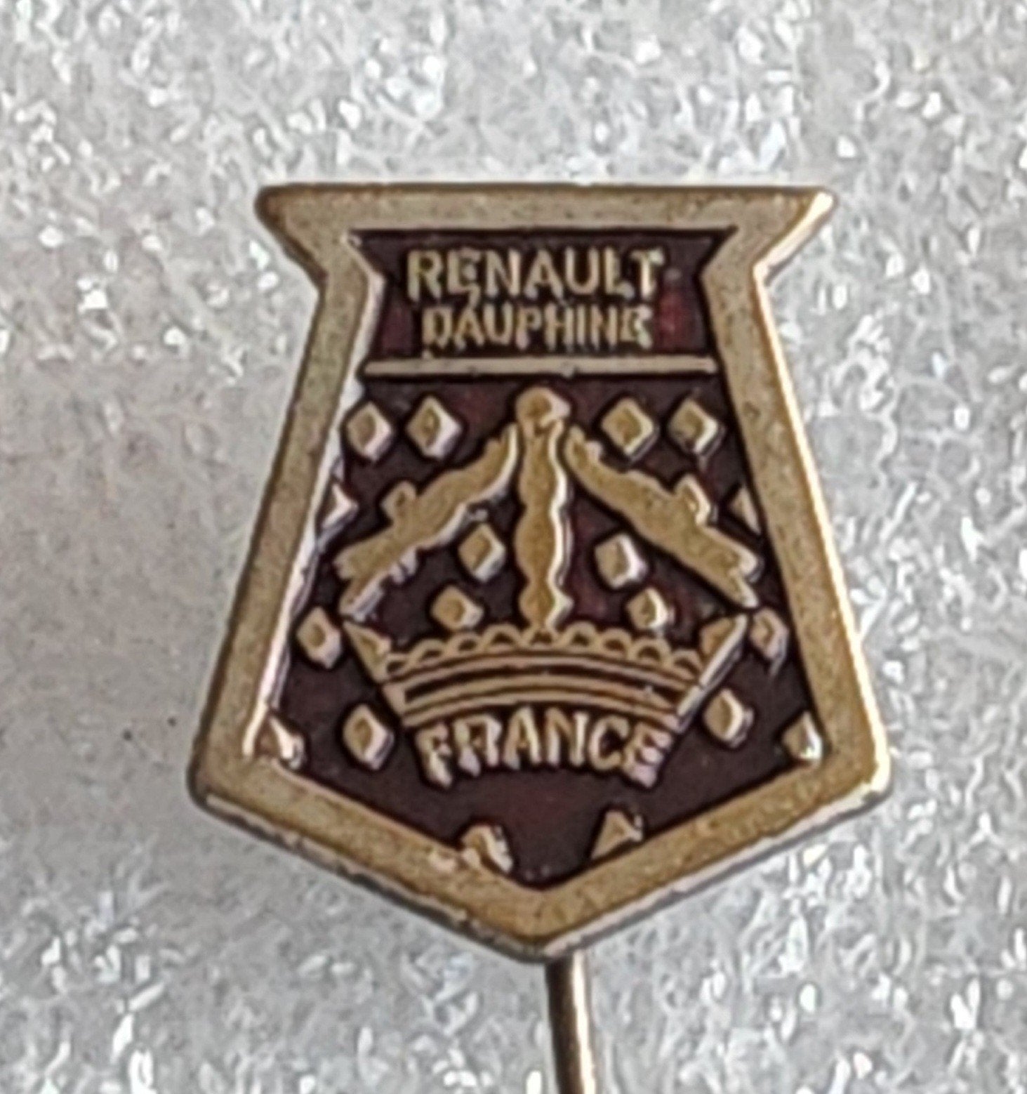 Vintage Renault Dauphine France Speldje, Ophalen of Verzenden, Gebruikt, Merk, Speldje of Pin