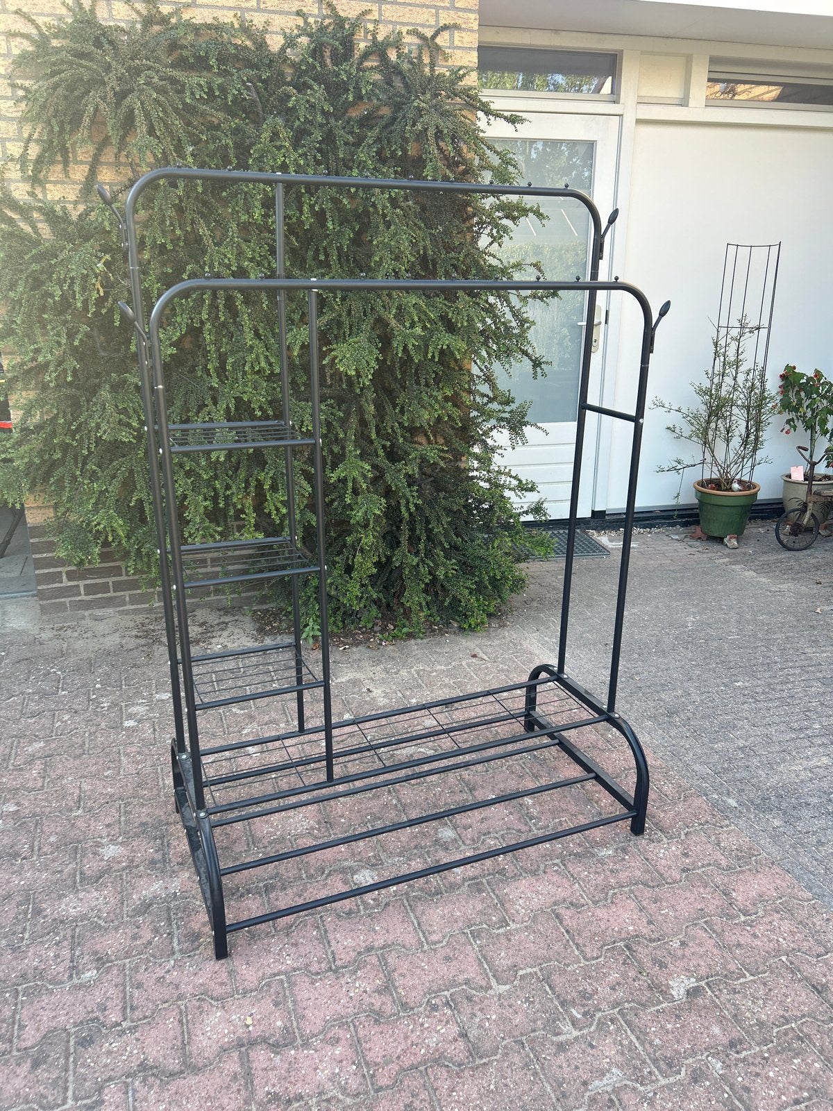 Kledingrek met dubbele stang en planken, Ophalen, Met wielen, Gebruikt
