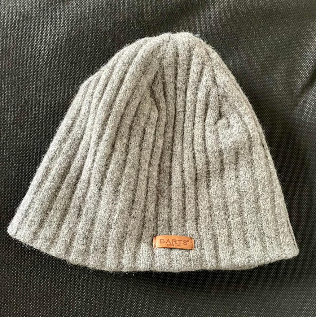 TE KOOP: lekker warme kindermuts van Barts one size ZGAN, Kinderen en Baby's, Kinderkleding | Mutsen, Sjaals en Handschoenen, Ophalen of Verzenden