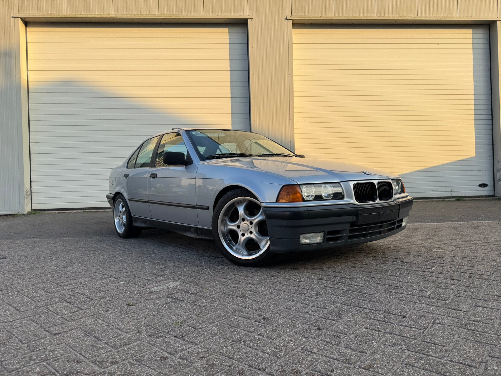 BMW E36 318i Sedan, Auto's, BMW, Handgeschakeld, Particulier, Sedan, 3-Serie