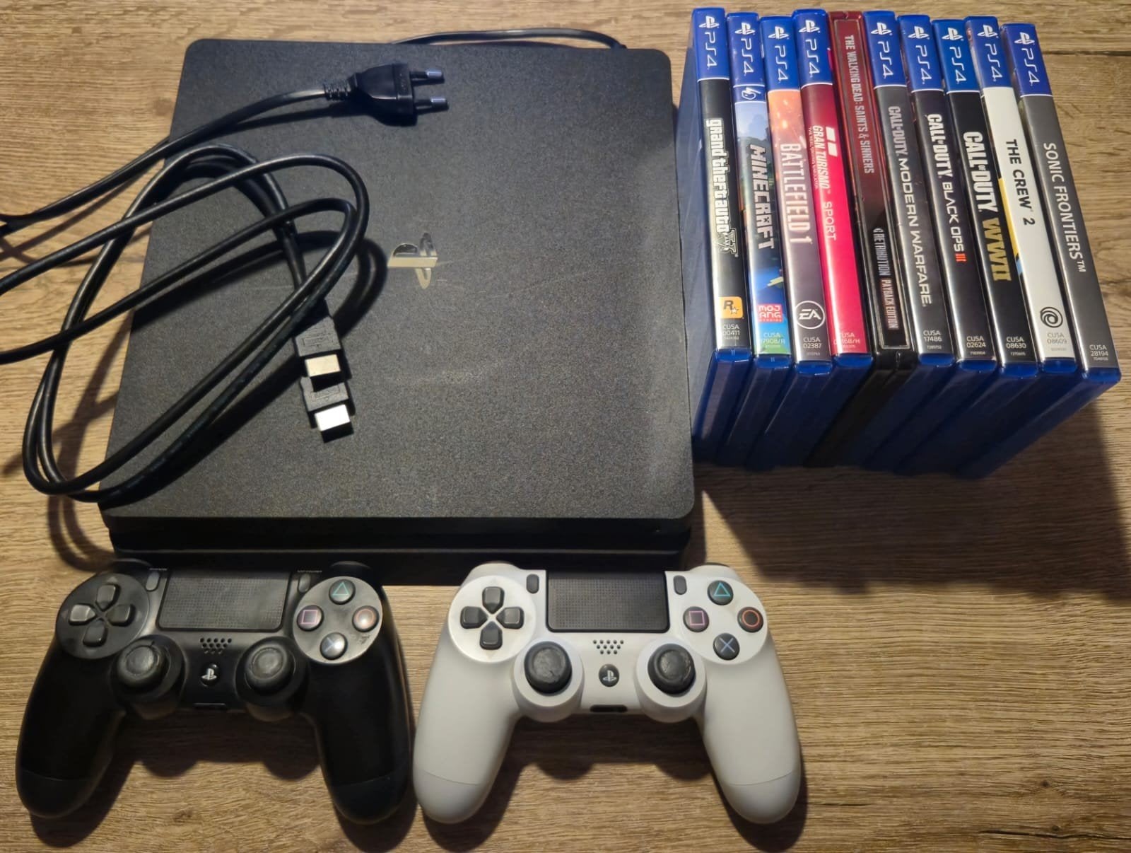 PS4 Slim - goede staat + 10 spellen, Ophalen, Met 2 controllers, Slim, 500 GB