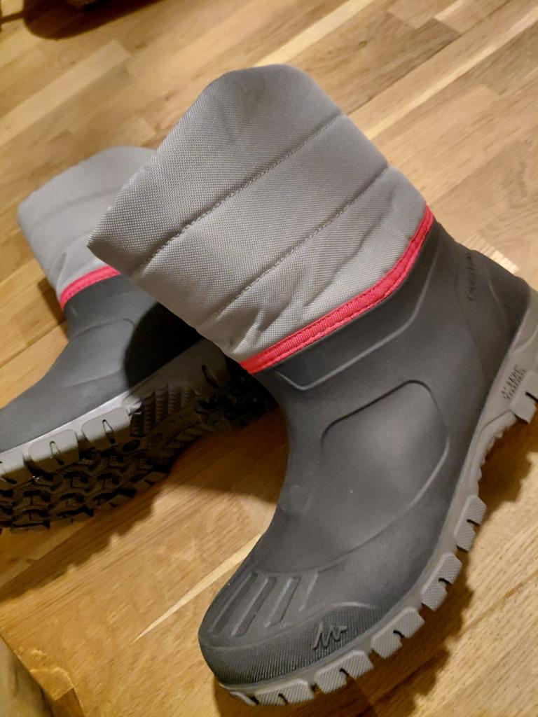 Snowboots zo goed als nieuw, Kleding | Dames, Wintersportkleding, Ophalen of Verzenden, Zo goed als nieuw, Maat 38/40 (M), Overige typen