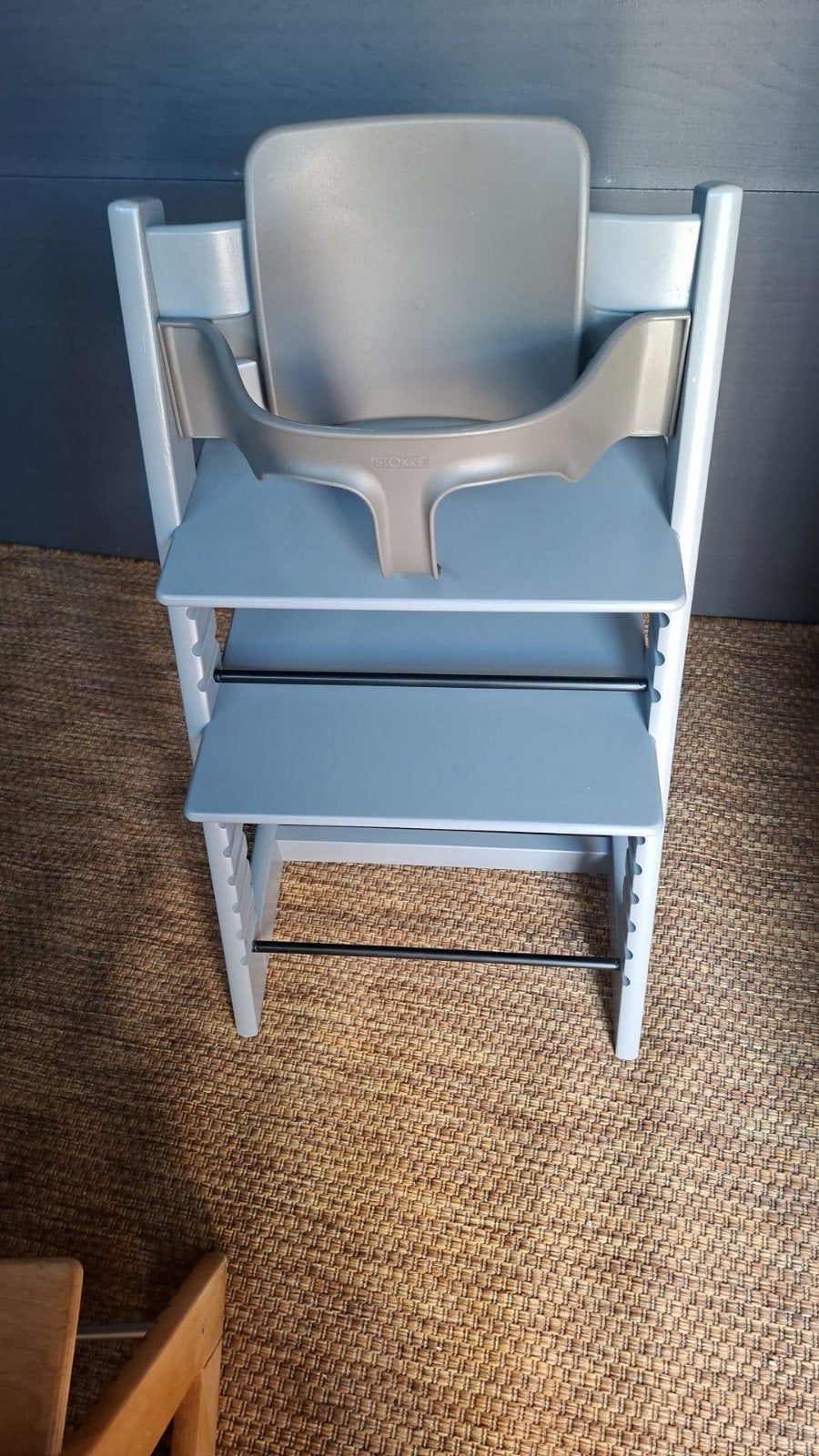 Stokke tripp trapp storm grey uit 2022 met babyset, Kinderen en Baby's, Kinderstoelen, Ophalen, Meegroeistoel