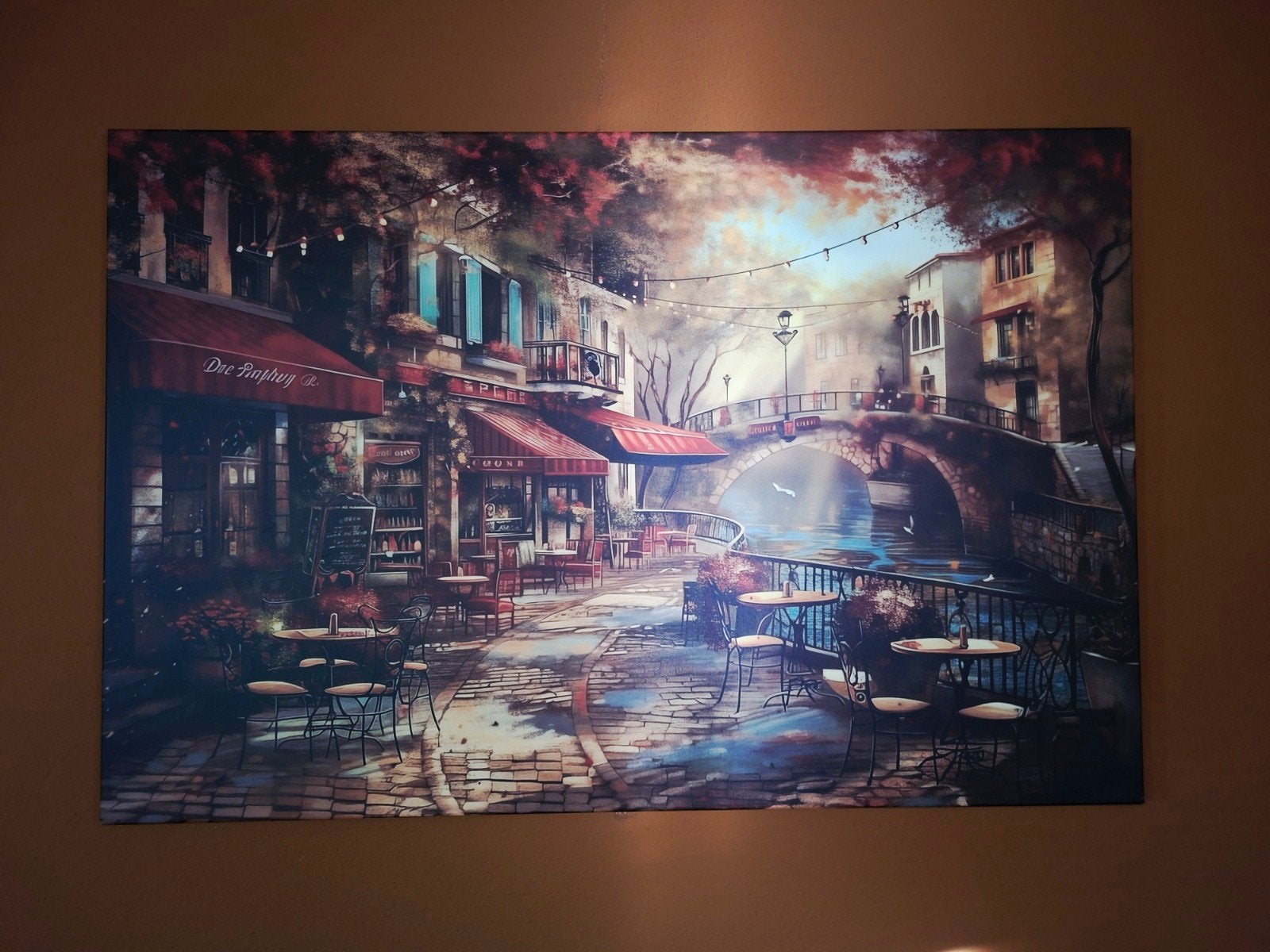 schilderij: Romantisch café aan het water, Huis en Inrichting, Ophalen, Zo goed als nieuw, Schilderij, 100 tot 125 cm
