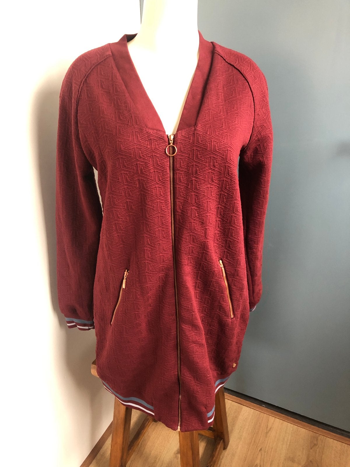 Gsus wijnrood vest-jurk S gevoerd, Kleding | Dames, Truien en Vesten, Ophalen of Verzenden, Zo goed als nieuw, X, Maat 36 (S)