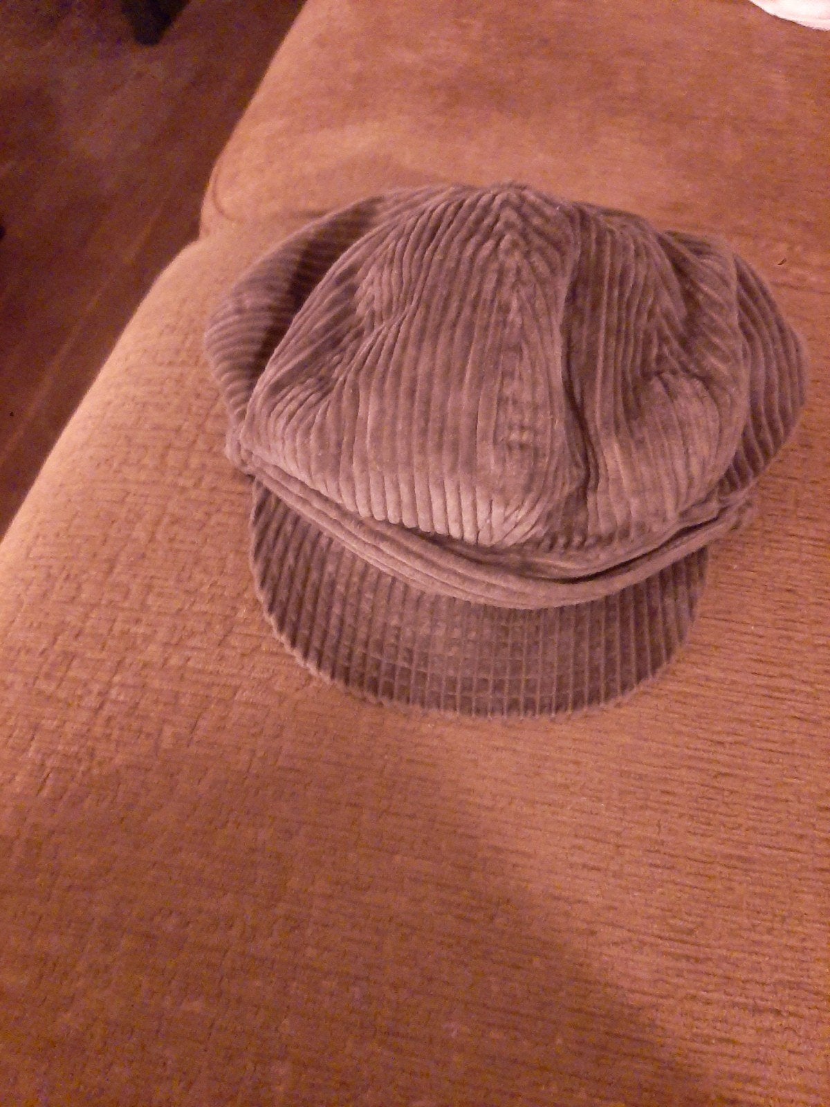 Vroom & Dreesmann Corduroy Pet - Zo goed als nieuw, Vroom & Dreesmann, One size fits all, Ophalen of Verzenden, Pet