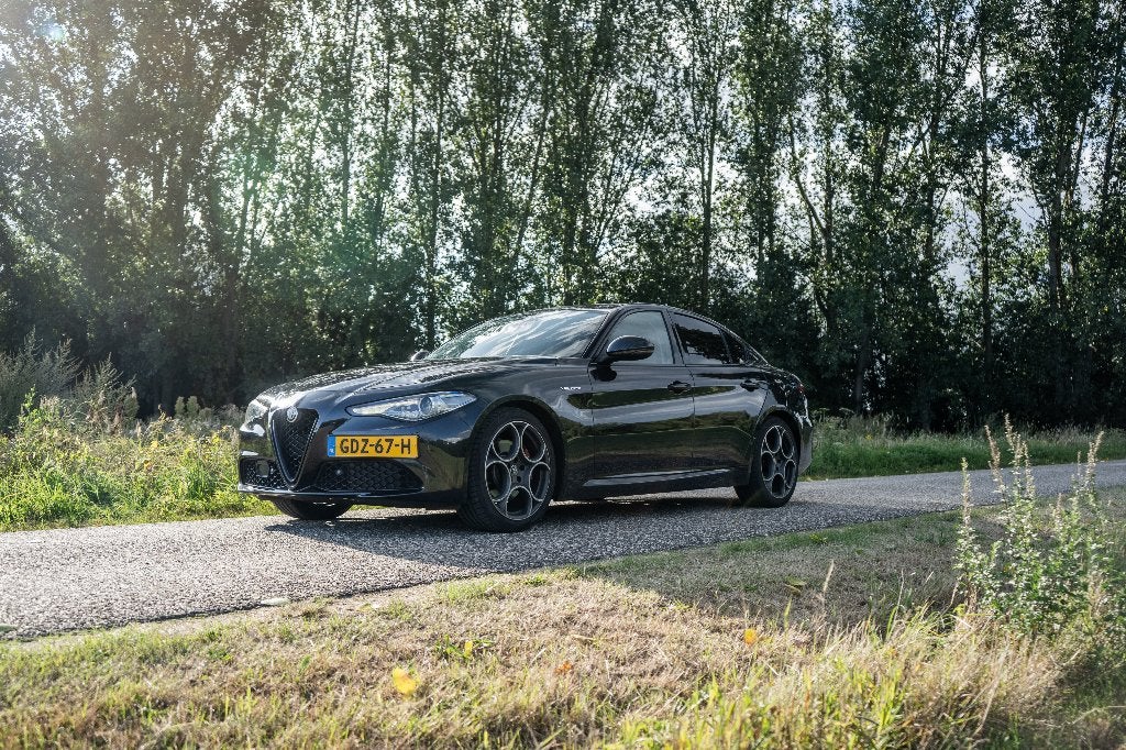 Alfa Romeo Giulia 2.0 Turbo 310pk Aut 2019 Zwart, Automaat, 745 kg, Achterwielaandrijving, 1995 cc
