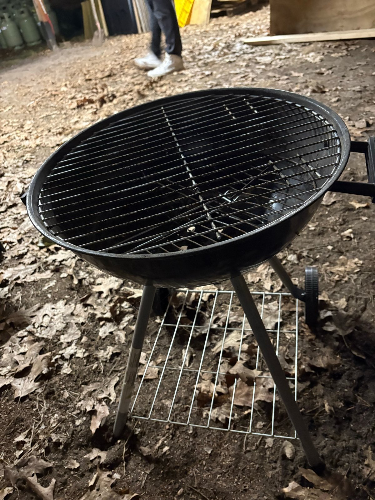 BBQ kolen 40cm op wielen, Ophalen of Verzenden, Gebruikt
