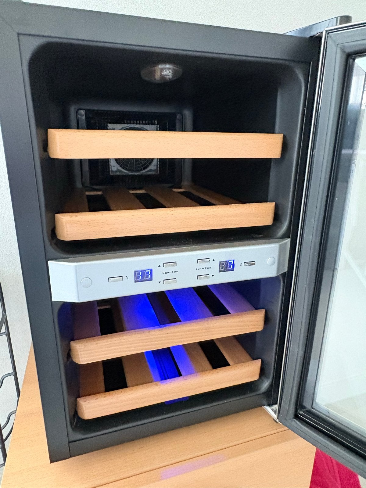 Wine Klima D12 Wijnklimaatkast - 2 zones, 12 flessen, Ophalen, Gebruikt, Minder dan 45 cm, Minder dan 85 cm