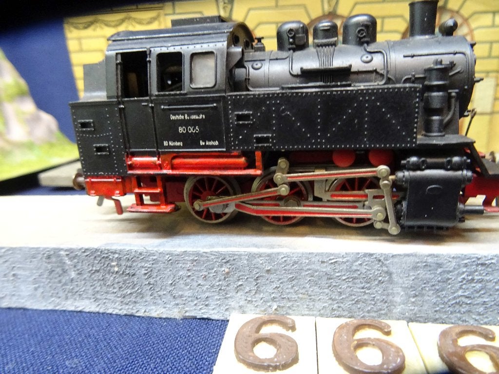 666=Fleischmann tender loc 80 van de Duitse spoorwegen.96, Gebruikt, Gelijkstroom, Fleischmann, Wagon