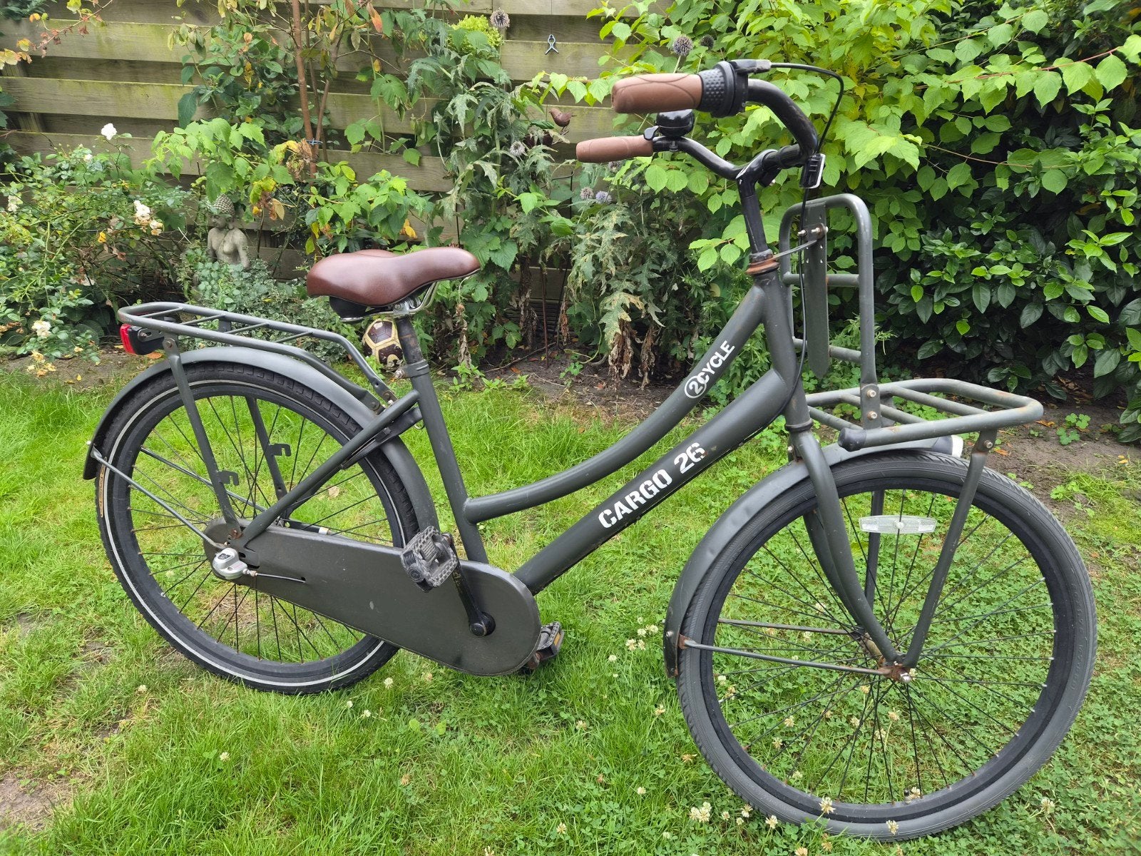 Degelijke meisjesfiets 2Cycle, 26 inch transportfiets, Fietsen en Brommers, Fietsen | Meisjes, Ophalen, Gebruikt, 26 inch of meer