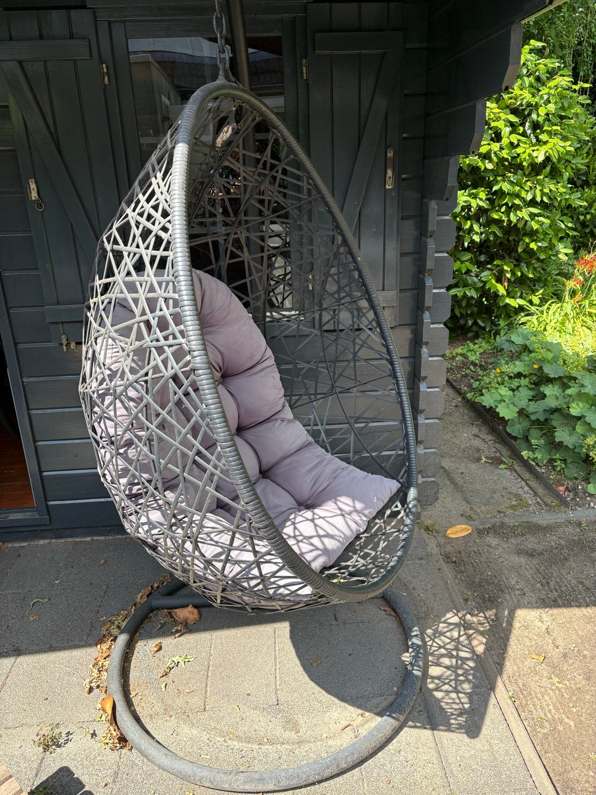 Comfortabele hangstoel met kussen - perfect voor buiten, Tuin en Terras, Tuinstoelen, Ophalen, Gebruikt, Wicker