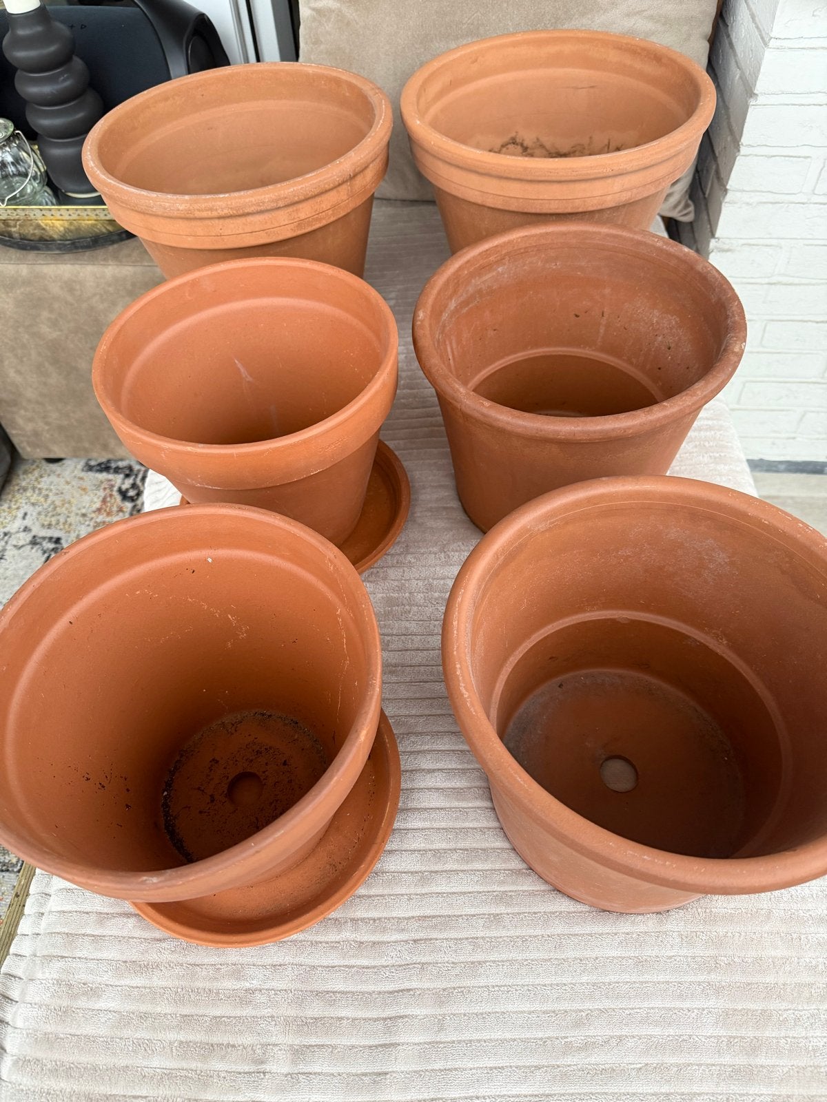 Set van 6 terracotta bloempotten met 2 schotels, 25 tot 40 cm, Gebruikt, Rond, Binnen