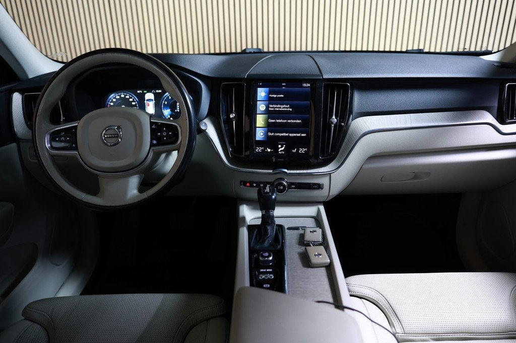 Volvo XC60 2.0 T5 AWD Inscription AVM CAMERA LEDER NAVI PANO, Auto's, Volvo, Automaat, Gebruikt, 4 cilinders, 1969 cc