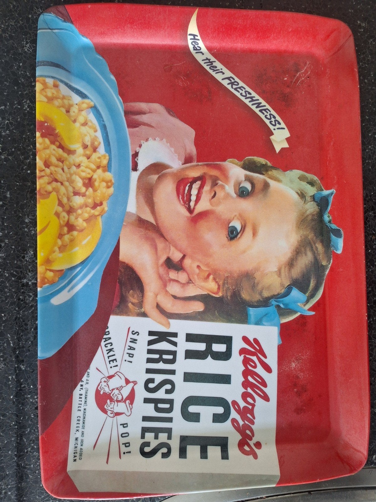 Vintage Kellogg's Rice Krispies dienblad - Made in Italy, Gebruikt, Ophalen of Verzenden, Dienblad, Rechthoekig