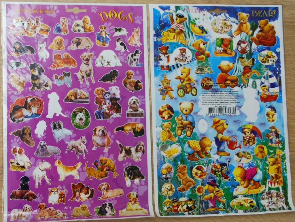 2 Stickervellen, Honden en Beertjes, Ophalen of Verzenden, Nieuw, Dier en Natuur
