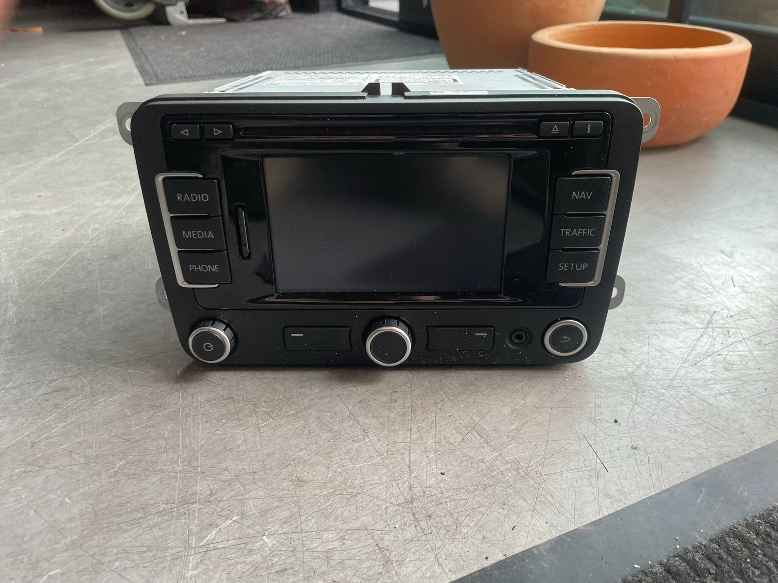 Volkswagen Touran 2010 originele autoradio, Auto diversen, Autoradio's, Ophalen of Verzenden, Gebruikt