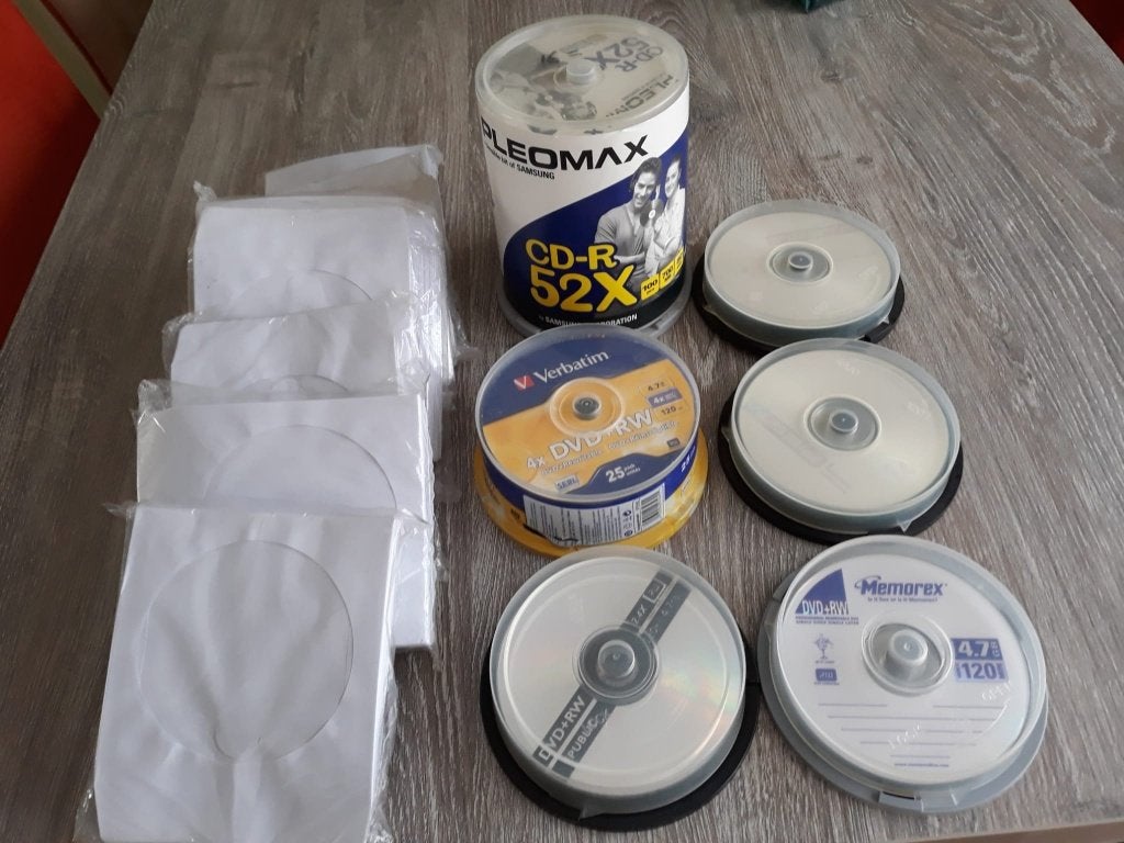 dvd en cd en witte hoesjes, Computers en Software, Beschrijfbare discs, Ophalen, Zo goed als nieuw, Cd, Herschrijfbaar