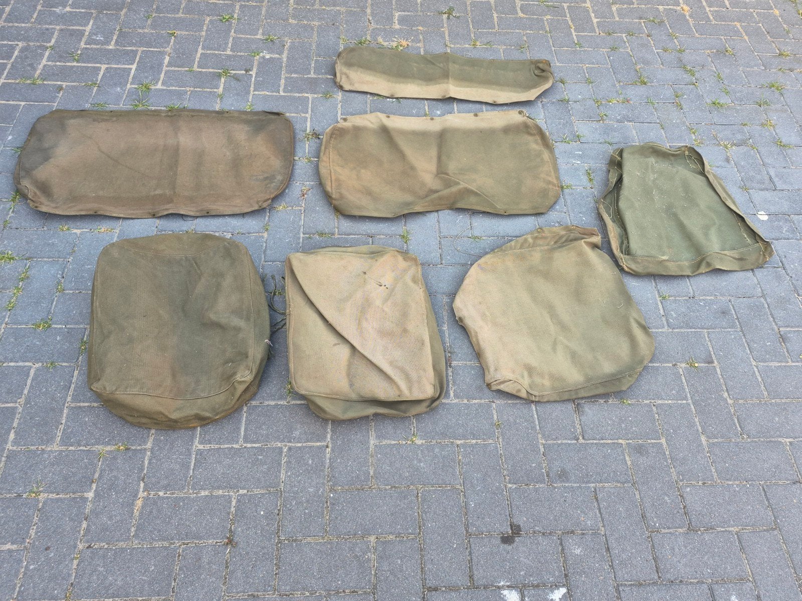 stoel bekleding nekaf, Ophalen