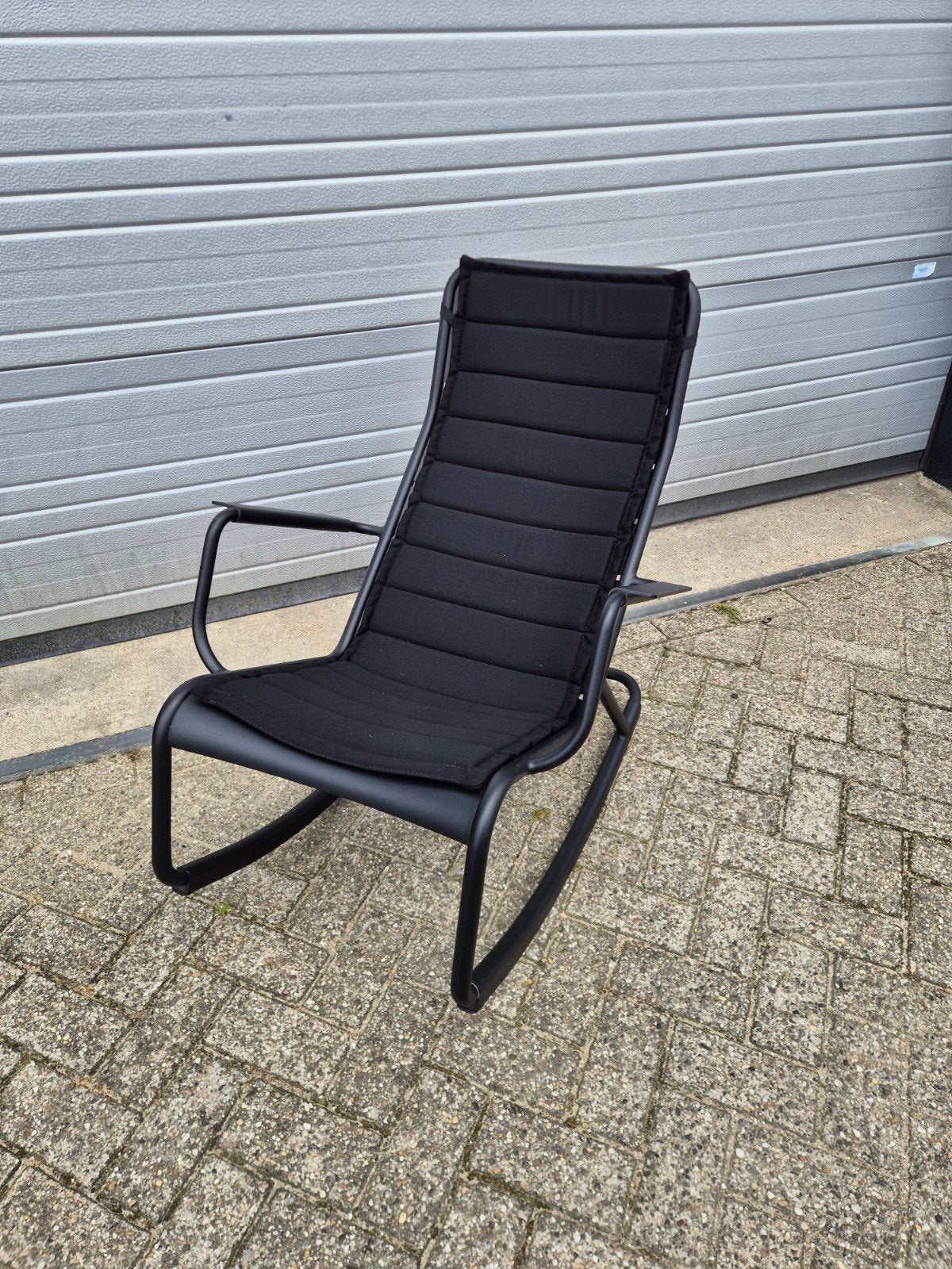 Jong gebruikt fermob rockingchair zwart met kussen, Ophalen