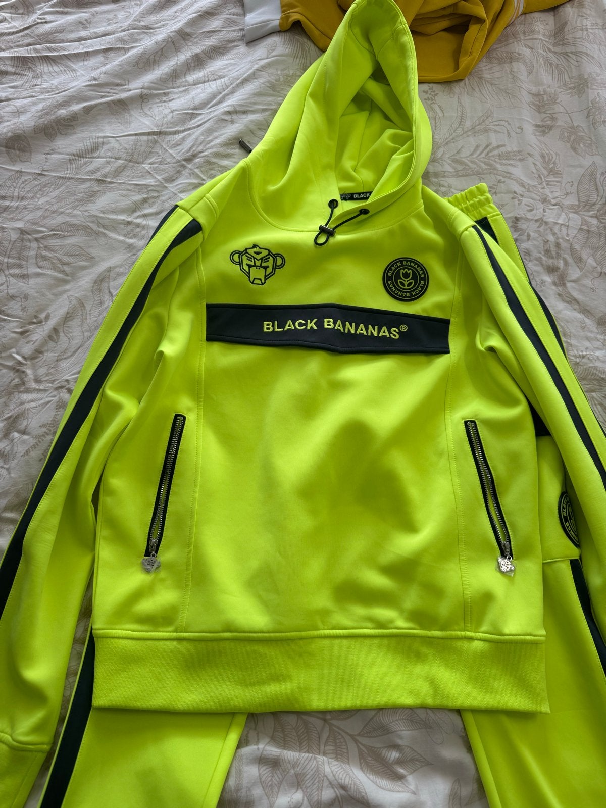 Nieuw Black Bananas Trainingspak Neon Geel, Ophalen of Verzenden, Nieuw, Geel