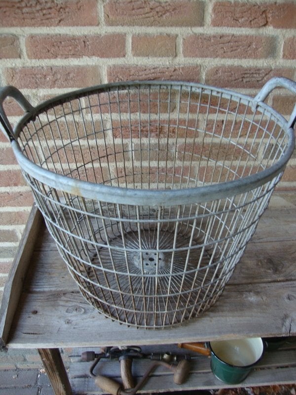 Zinken aardappelmand, Ophalen
