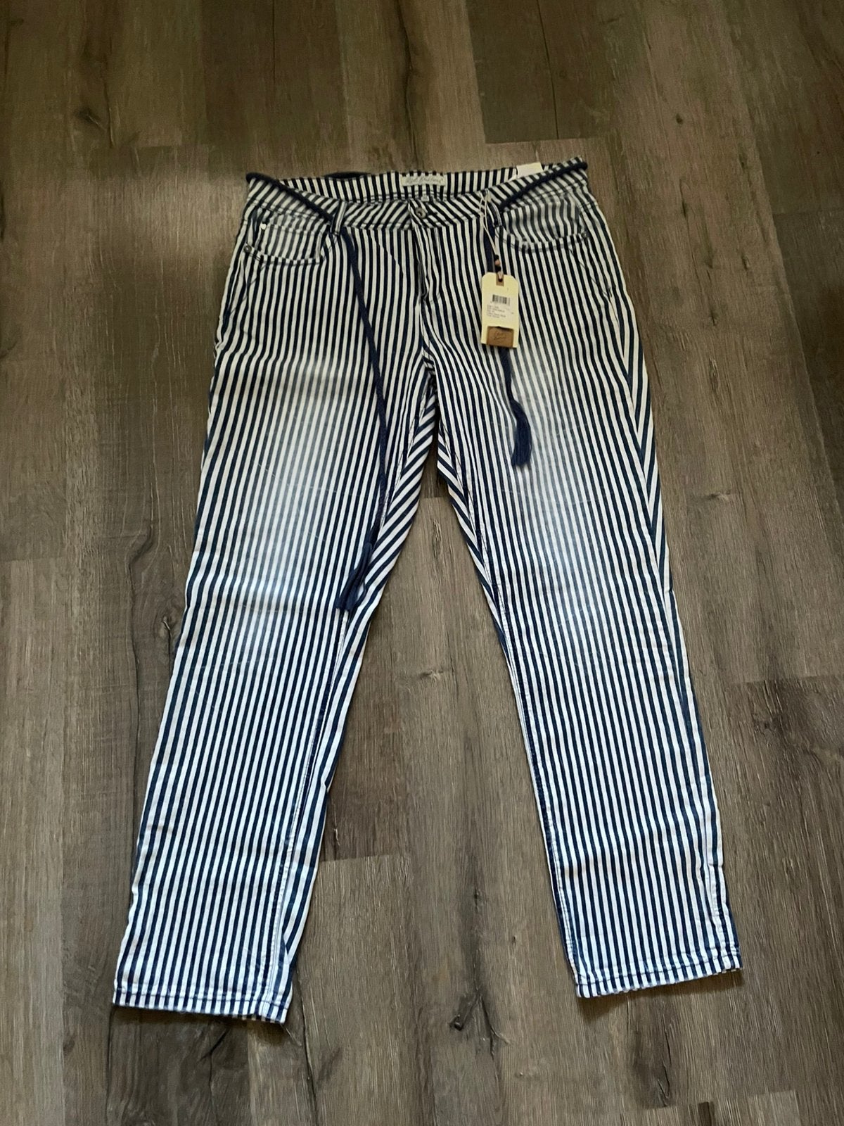 Red button nieuwe dames broek 44, Kleding | Dames, Broeken en Pantalons, Ophalen of Verzenden, Zo goed als nieuw, Maat 42/44 (L)