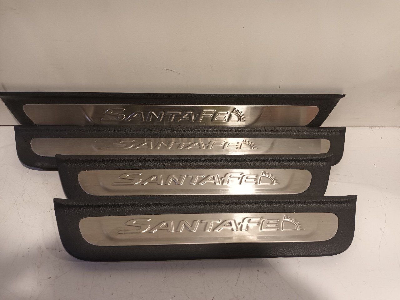 Sierlijst Hyundai Santa Fe, Onderdelen@venauto.nl, Van der Ven Autorecycling B.V., Gebruikt, Ettenseweg 76, 4706 PB Roosendaal, The Netherlands
