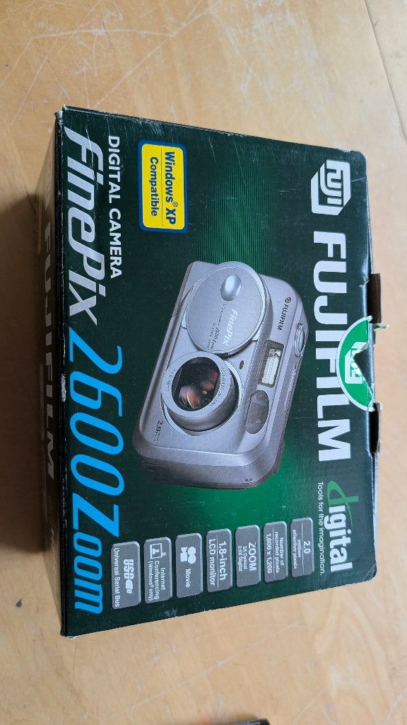 Fujifilm FinePix 2600 Zoom – Compleet  + 128MB SmartMedia!, Ingebouwde flitser, Gebruikt, 2 megapixels, Ophalen of Verzenden
