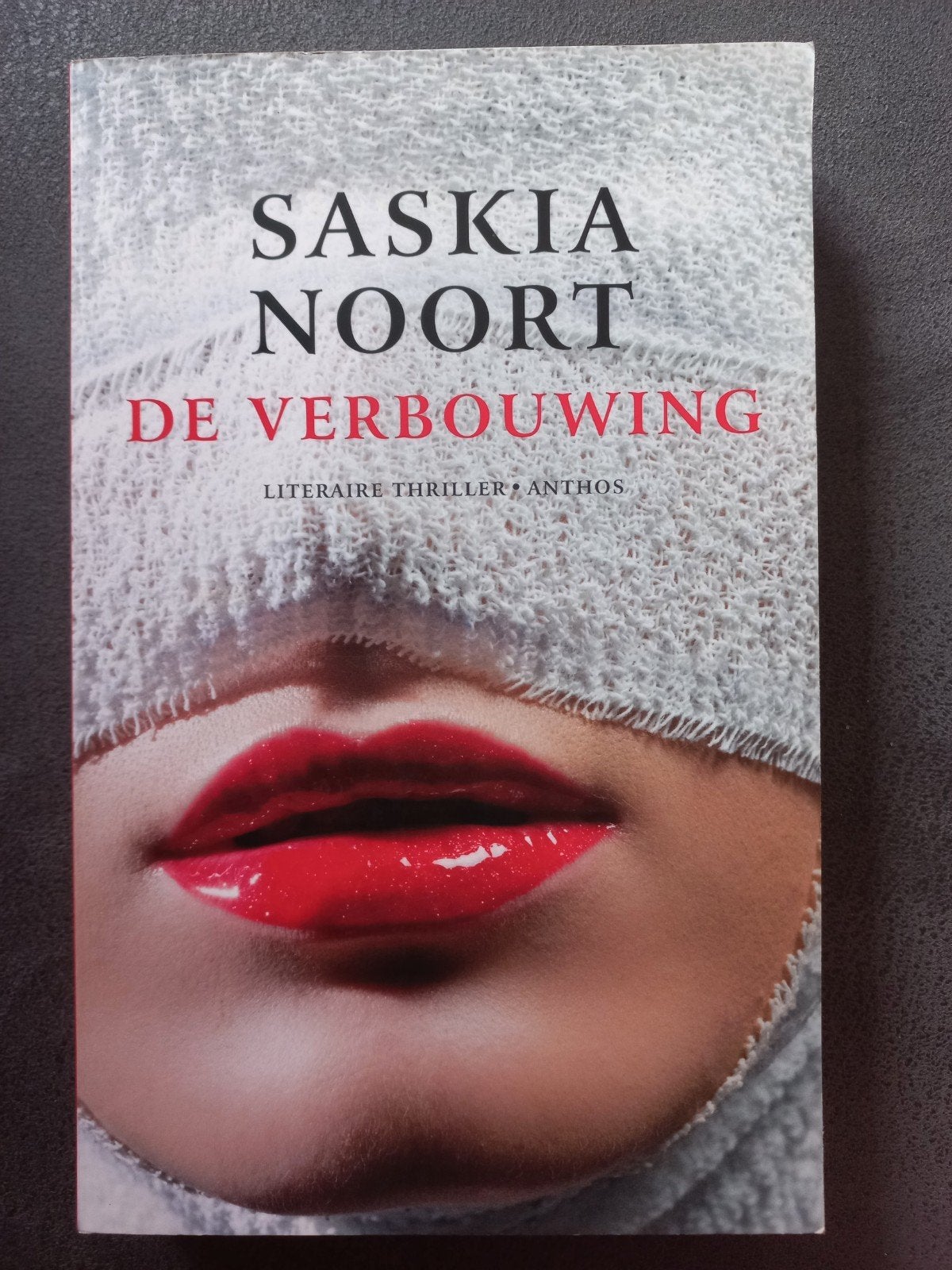 3x Saskia Noort €2 per stuk, Ophalen