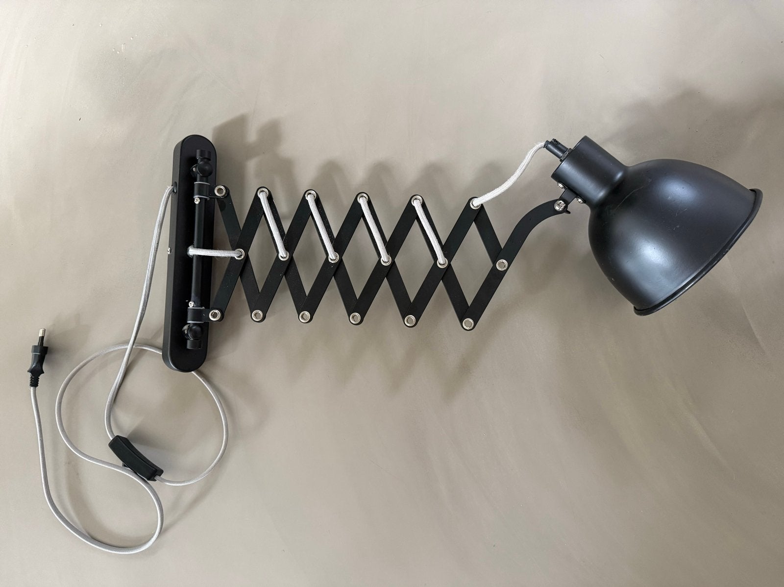 Uitschuifbare wandlamp met harmonica arm - zwart metaal, Gebruikt, Zwart, Industrieel, Ophalen