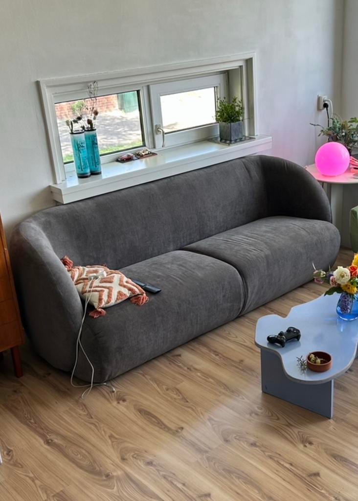 Comfortabele grijze bank - Sofa Company, Huis en Inrichting, Banken | Sofa's en Chaises Longues, Ophalen, Gebruikt, Driepersoons