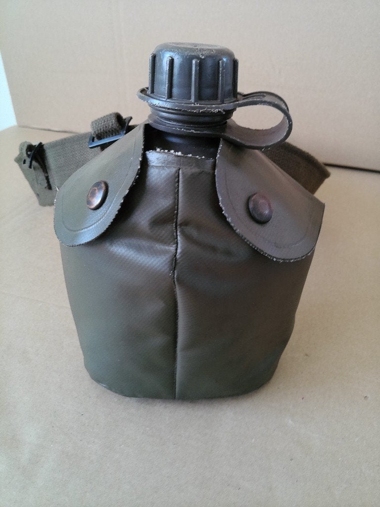Vintage leger veldfles met koppelriem Landmacht veldfles, Ophalen of Verzenden
