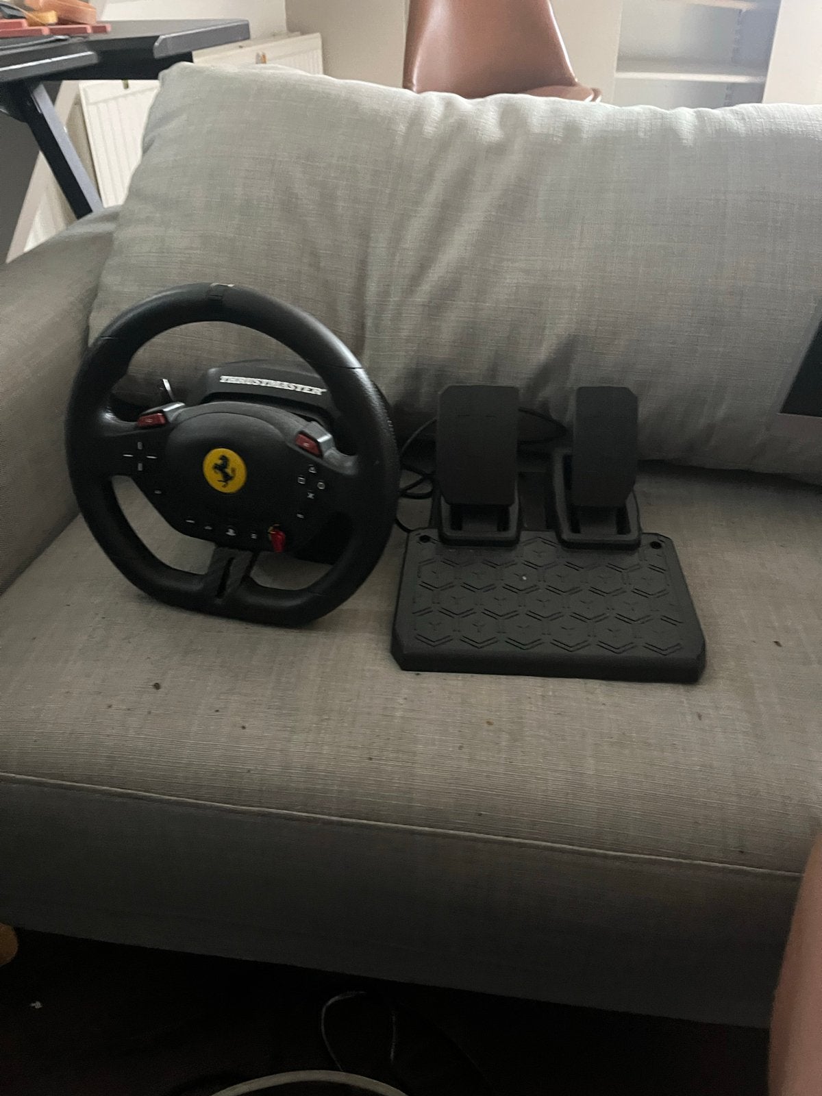Thrustmaster Ferrari racestuur met pedalen voor PlayStation, Ophalen, Racestuur, Gebruikt, Force feedback