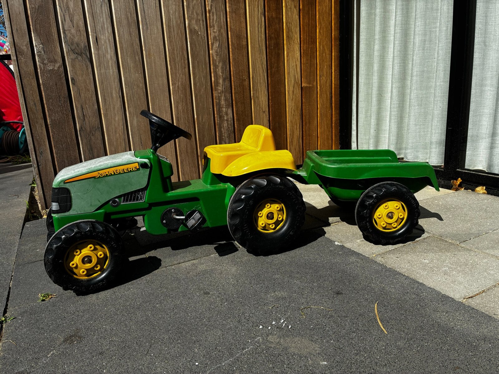 John Deere Traptrekker met aanhanger, Ophalen, Gebruikt