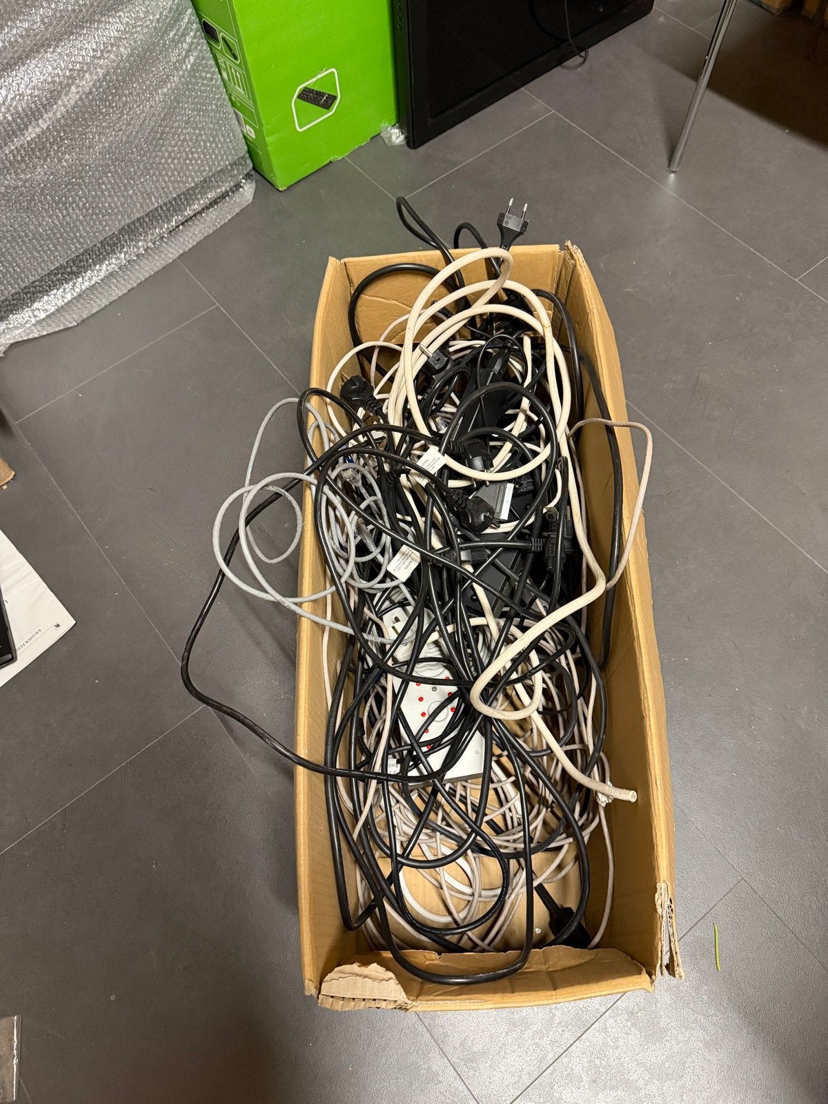 Diverse kabels en adapters, Computers en Software, Pc- en Netwerkkabels, Gebruikt, Ophalen of Verzenden