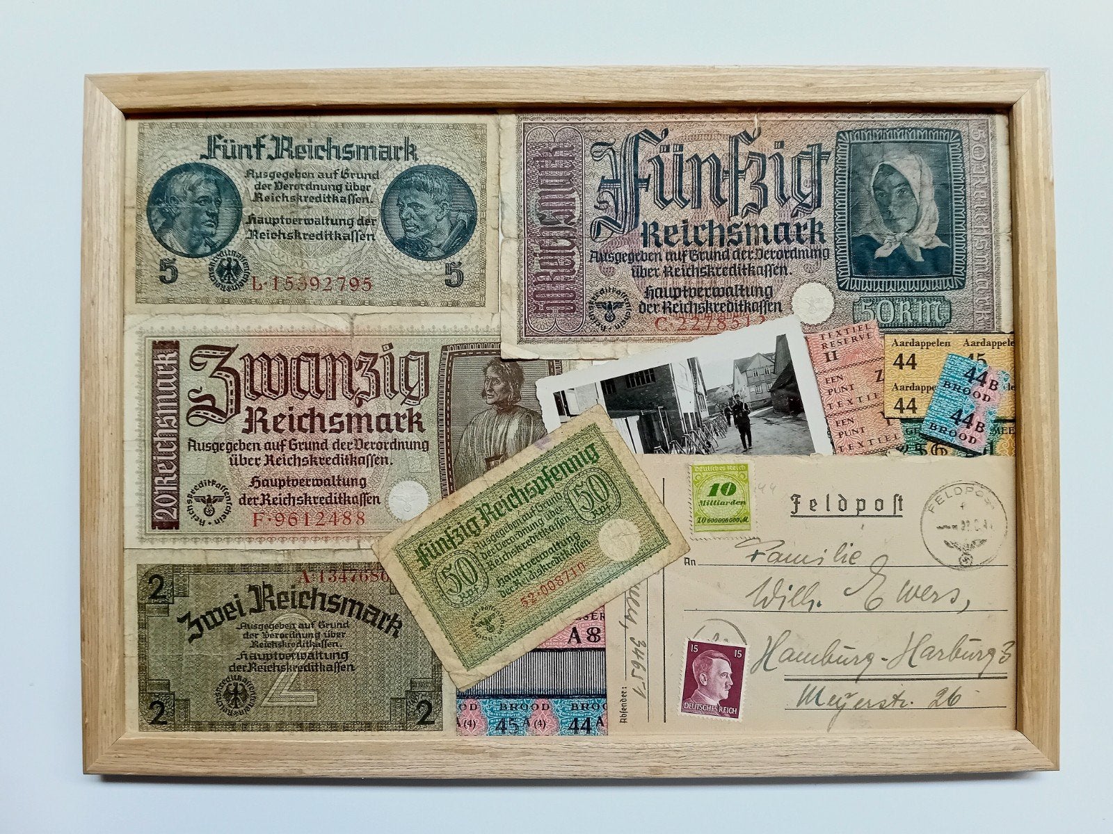 WO2 Ingelijst Display Complete Set Geld incl 50RM + Feldpost, Ophalen of Verzenden, Duitsland, Foto of Poster