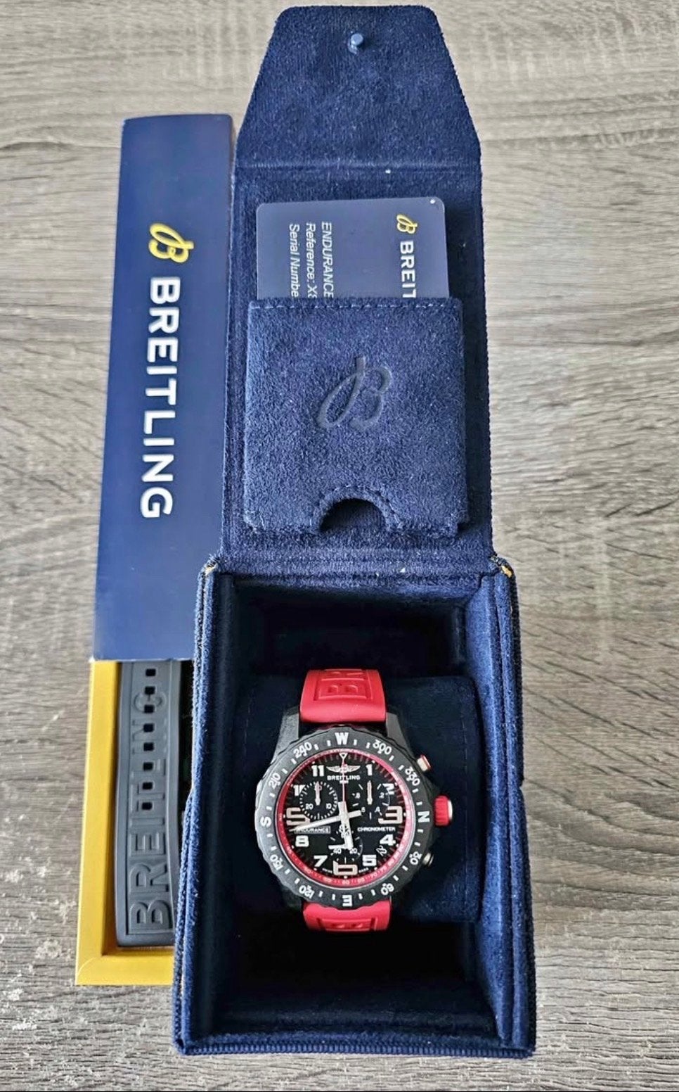 Breitling Endurance Pro - Rood - Zo goed als nieuw, Staal, Breitling, Polshorloge, Kunststof