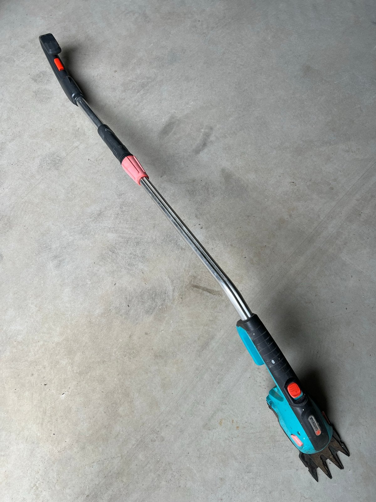 Gardena ClassicCut Li-Ion Accu Graskantenschaar, Ophalen of Verzenden, Gebruikt, Accu
