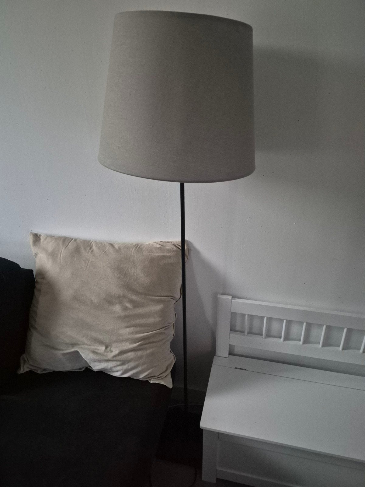 Stijlvolle staande lamp met stoffen kap - Zo goed als nieuw, Ophalen, Modern, Scandinavisch, 150 tot 200 cm, Textiel