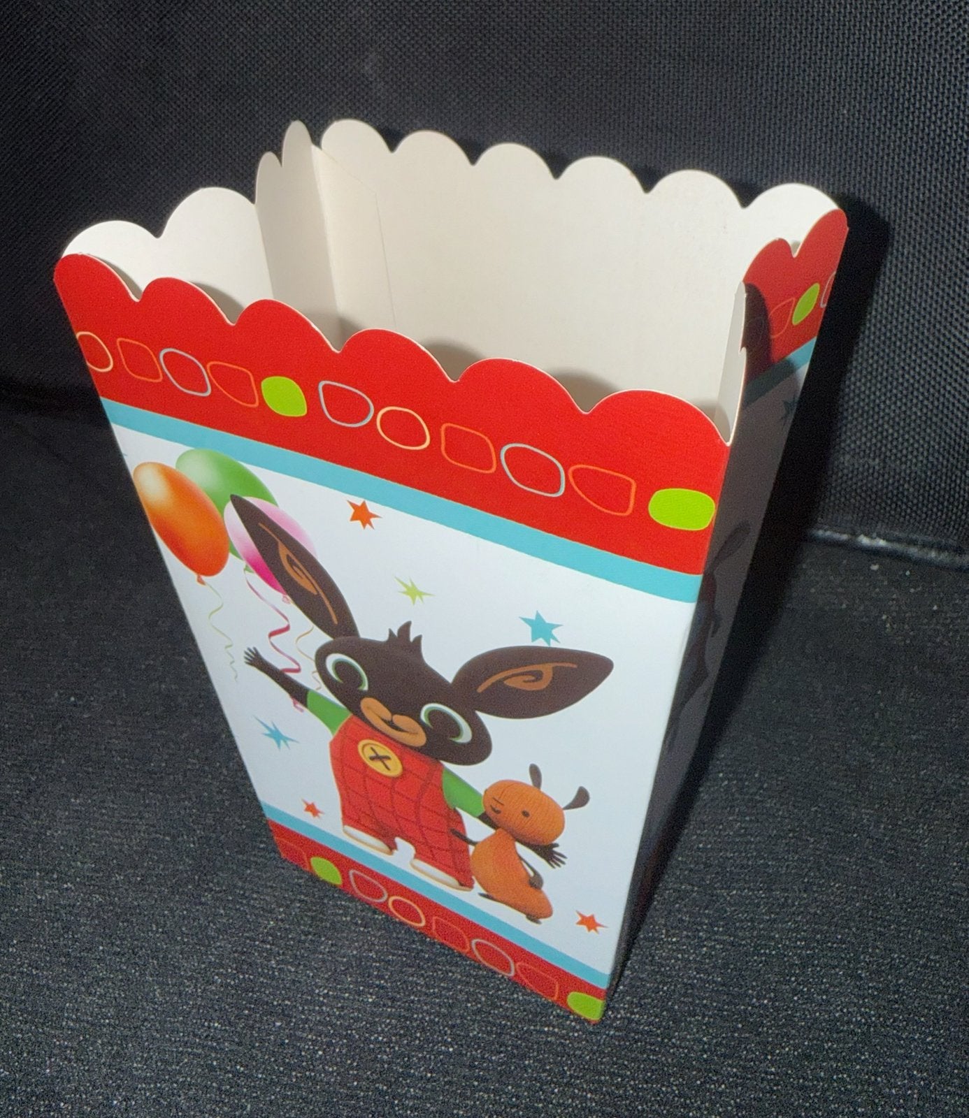 Bing het konijn popcorn bakje, uitdeel bakje, Ophalen of Verzenden, Nieuw, Feestartikel, Verjaardag