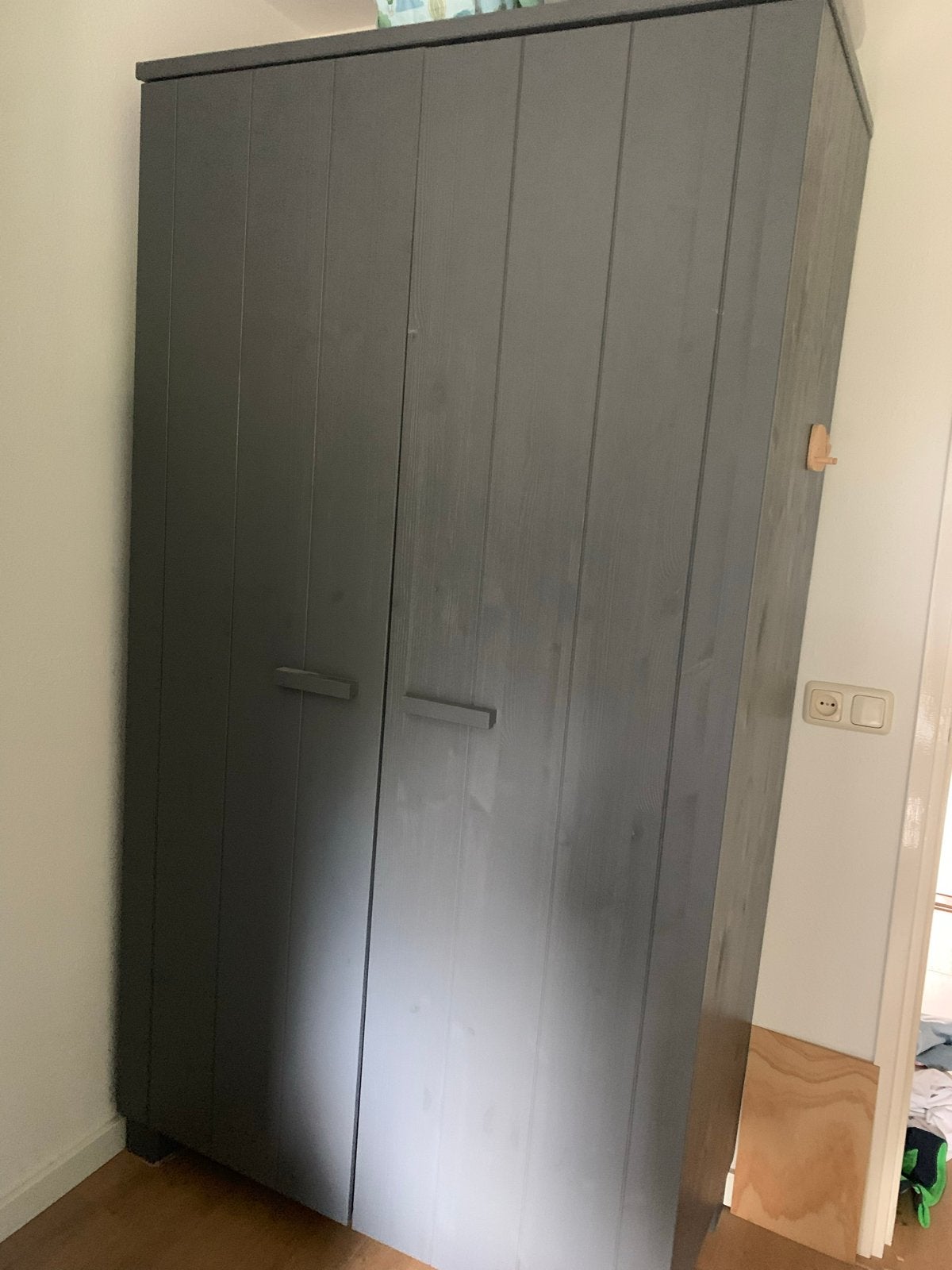 Woood Dennis Klerenkast - Donkergrijs met hang- en leggedeel, Ophalen, Met plank(en), Gebruikt, 100 tot 150 cm