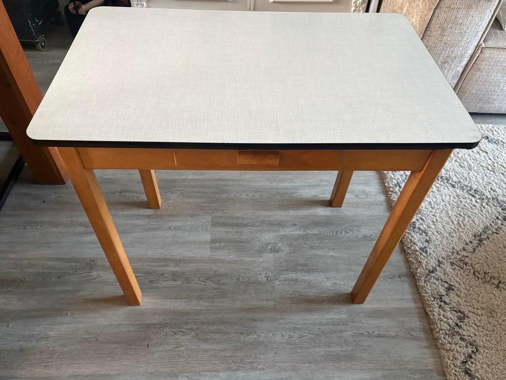 Vintage ( school ) tafeltje met lade - 84x53x75 cm, Ophalen, Gebruikt, Tafel(s)