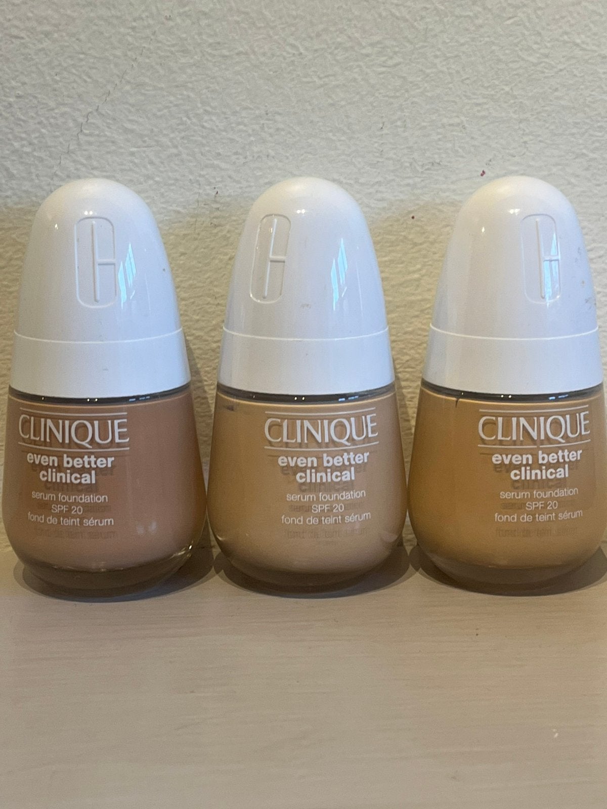 3 x Clinique Even Better foundation 3 x 30 ml, Overige kleuren, Gehele gezicht, Nieuw, Ophalen of Verzenden