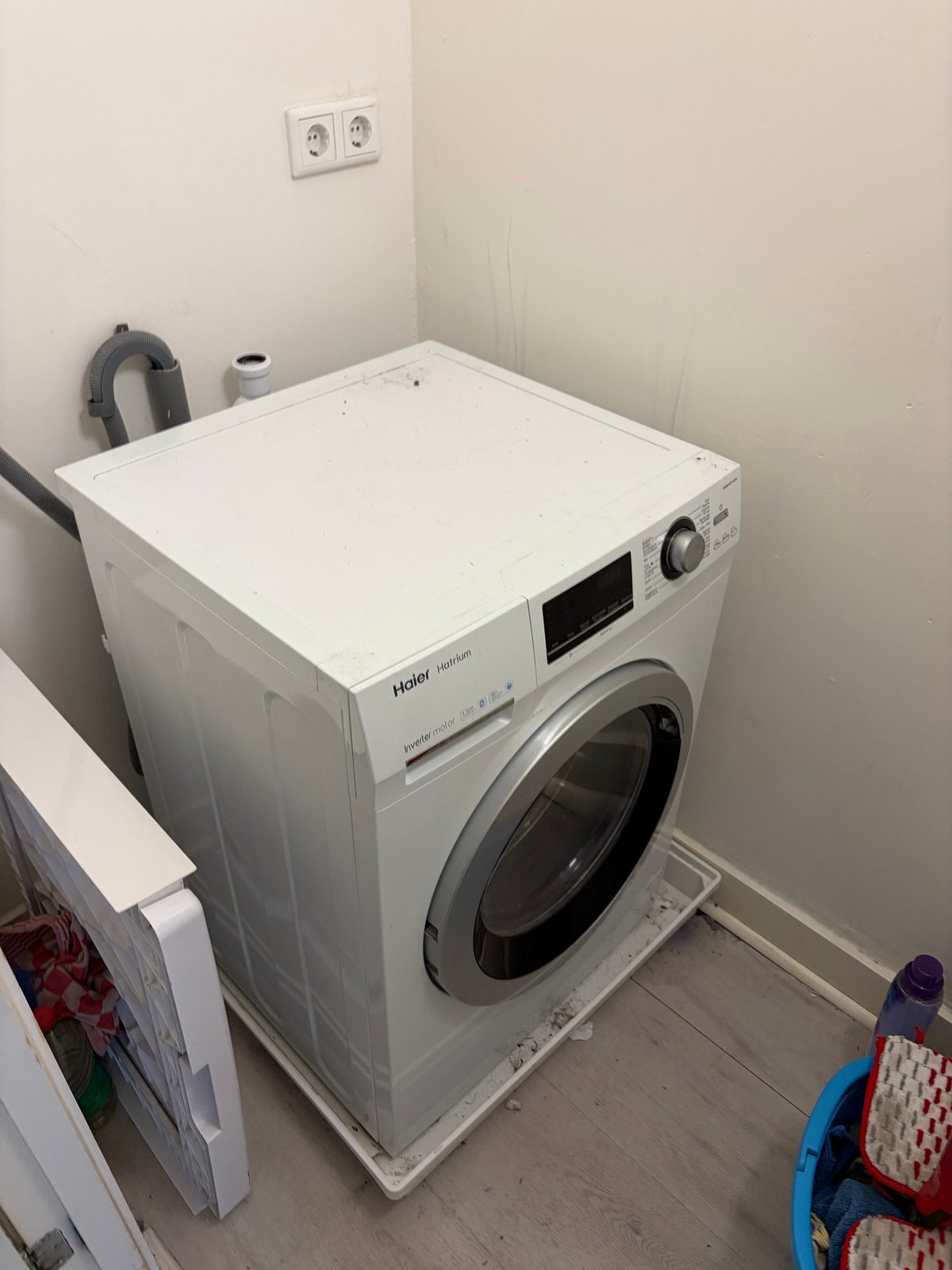 Gratis Haier wasmachine - werkt perfect, ophalen 29 juni, Witgoed en Apparatuur, Wasmachines, Ophalen, Gebruikt, Voorlader, 85 tot 90 cm