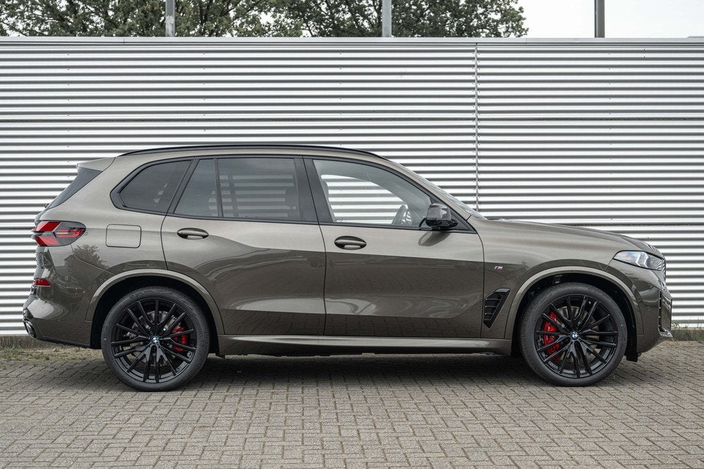 BMW X5 xDrive50e M Sport Automaat / Panoramadak Sky Lounge /, Automaat, 2395 kg, Zwart, Leder