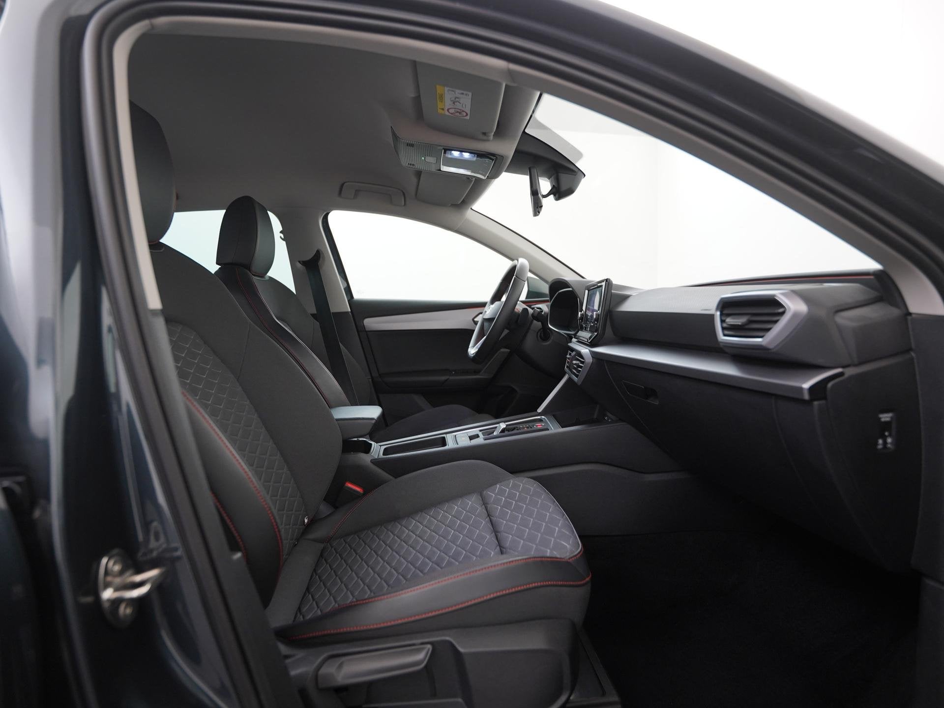 SEAT Leon 1.5 eTSI FR DSG | Camera | Stoelverwarming | Zonda, Auto's, Stof, Euro 6, 4 cilinders, Leon