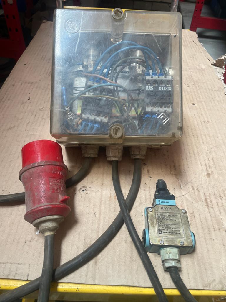 BBC B12-10 schakelkast met Telemecanique XCK-M, Ophalen of Verzenden